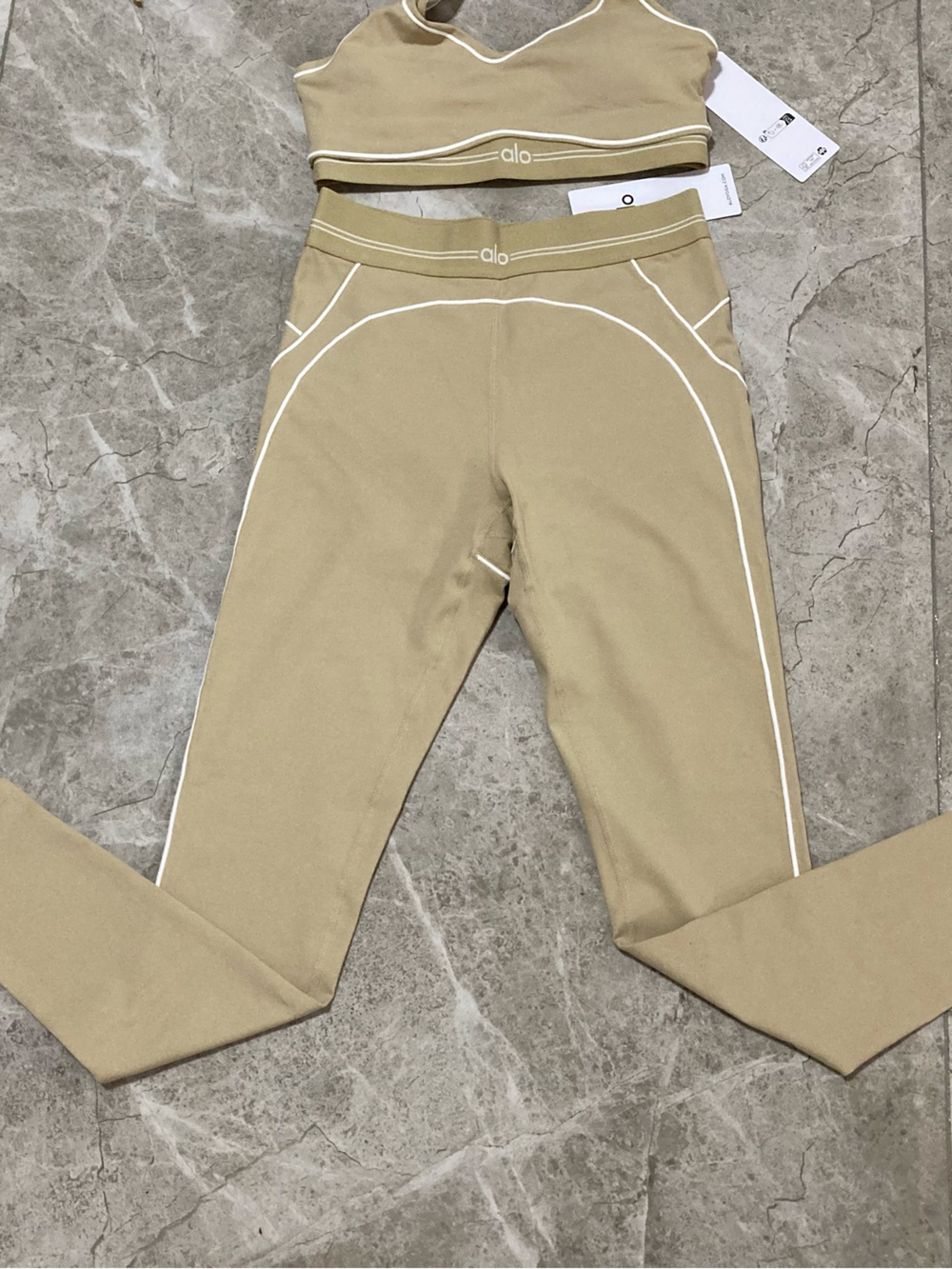 ALO Yoga momen’sTan Leggings and Crop Top Set with White Trim - Picture 3 of 5